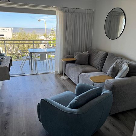 Ocean View - Alexandra Headlands Beachfront Unit Dış mekan fotoğraf