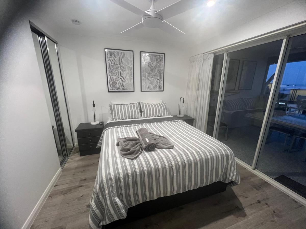 Ocean View - Alexandra Headlands Beachfront Unit Dış mekan fotoğraf