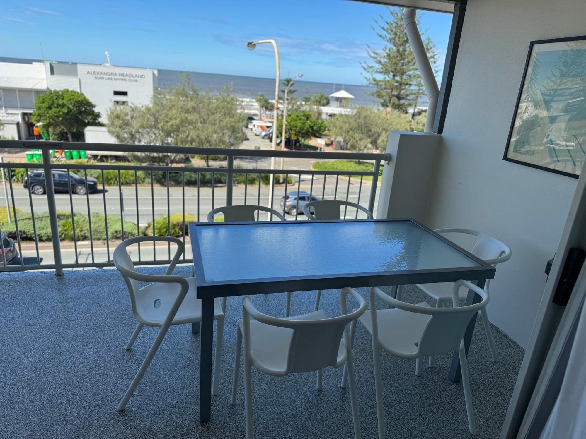 Ocean View - Alexandra Headlands Beachfront Unit Dış mekan fotoğraf